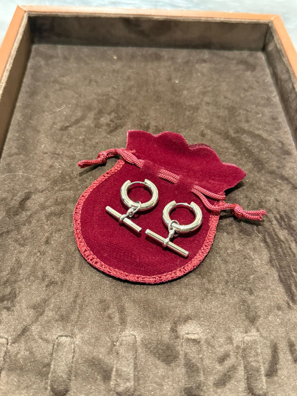 The Isolde T-Bar Hoops 2x Pair £50